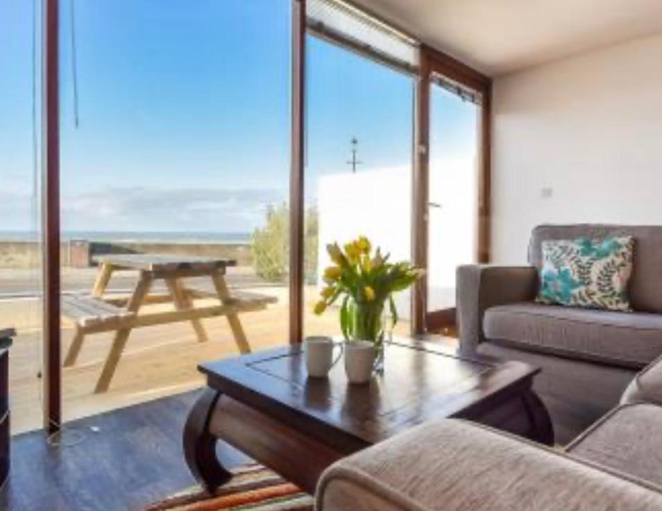 Westward Ho! Beachfront Luxury For 2 Εξωτερικό φωτογραφία