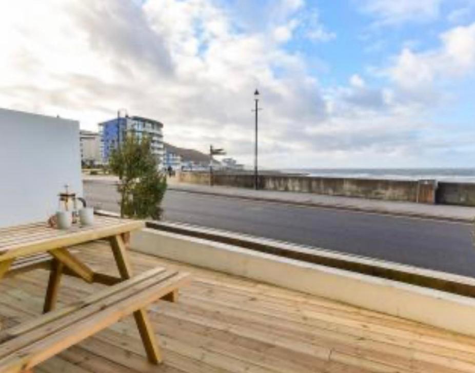 Westward Ho! Beachfront Luxury For 2 Εξωτερικό φωτογραφία